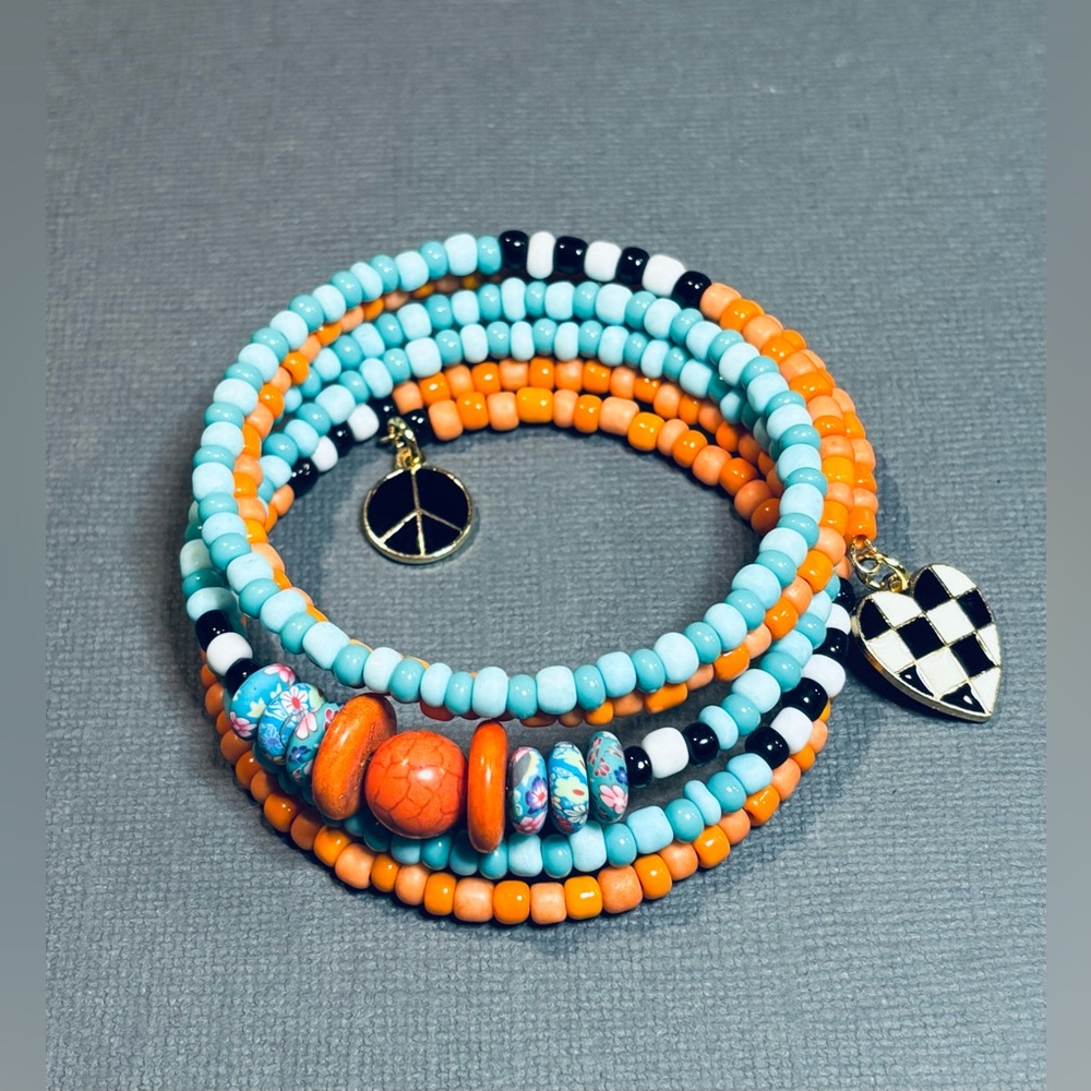 🧡Colorful Beaded Bracelet with Heart Charm🧡